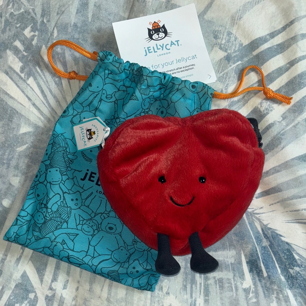 Jellycat Amusable Heart Bag